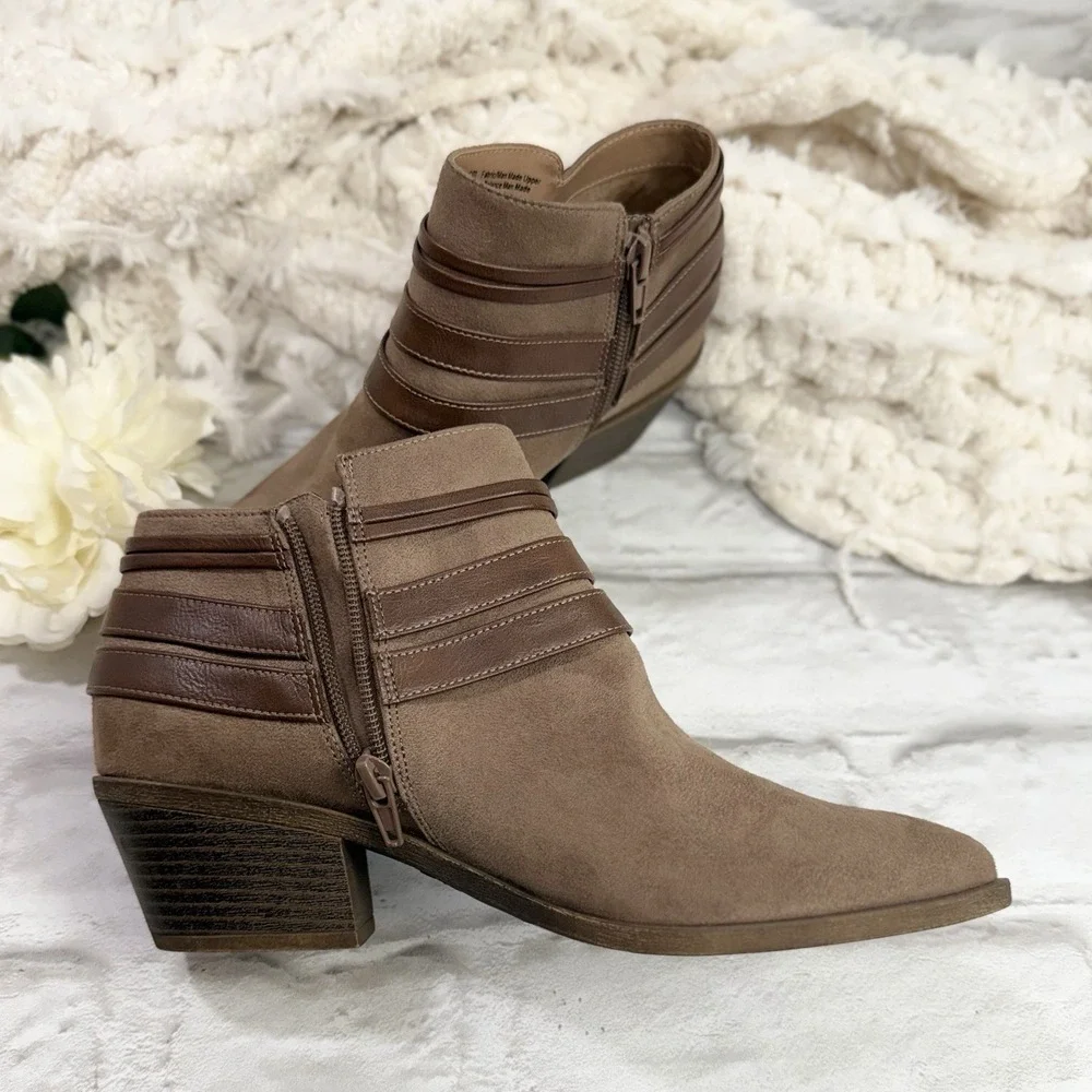 LifeStride Paloma Tan Faux Suede Tassel Ankle Bootie Boots Women's Size 8.5M NEW